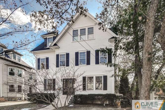 37 Wiggins Street, Unit 2 Princeton, NJ 08540 - Photo 2 of 25 a front view of a house with a tree