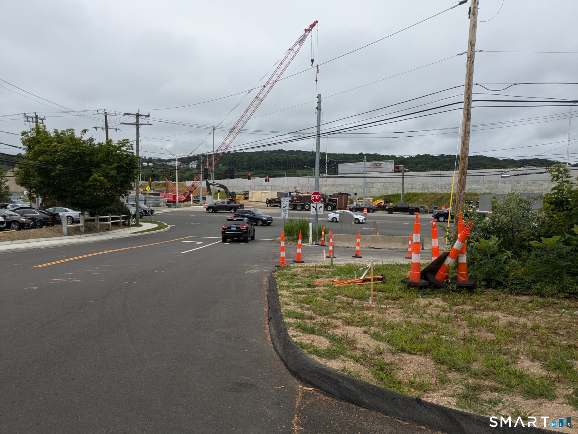 269 Flanders Road, Unit 1B East Lyme, CT 06357 - Photo 11 of 19 King Arthur Drive Looking West