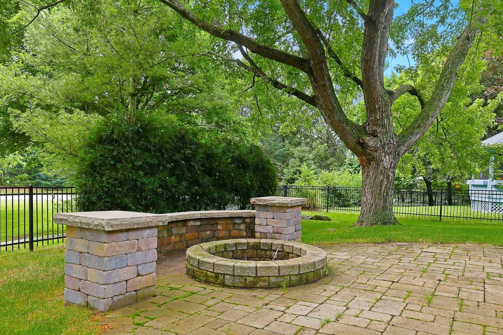 2528 Sun Valley Road Lisle, IL 60532 - Photo 54 of 65