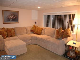 12752 Kenny Road Philadelphia, PA 19154 - Photo 4 of 5