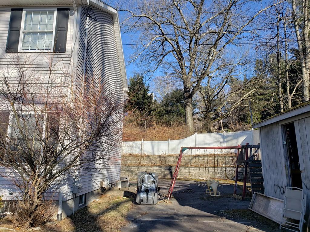 405 Granite Street Worcester, MA 01607 - Photo 6 of 21