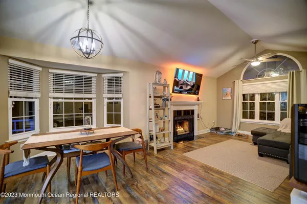$405,000 | 88 Wycombe Place, Somerset, NJ 08873