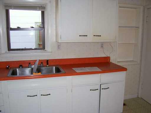 911 Pine Street Springfield, OH 45505 - Photo 6 of 7