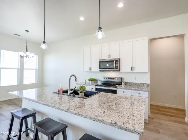 $319,900 | 11000 Cove Drive, Arizona City, AZ 85123