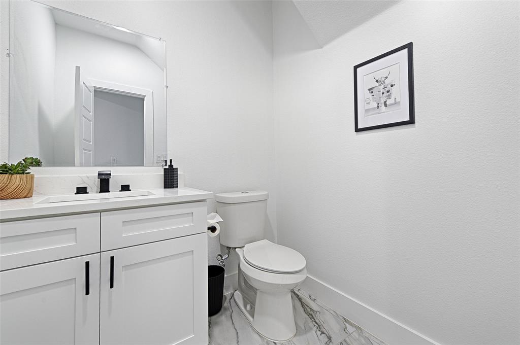 3319 Wake Street Dallas, TX 75212 - Photo 15 of 38