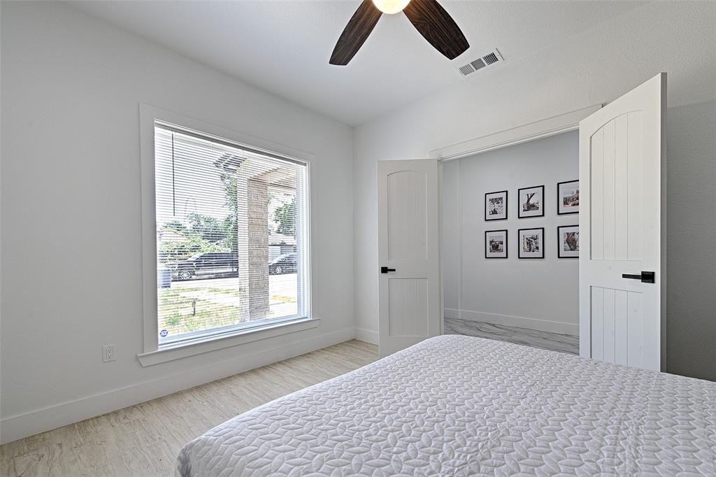 3319 Wake Street Dallas, TX 75212 - Photo 4 of 38