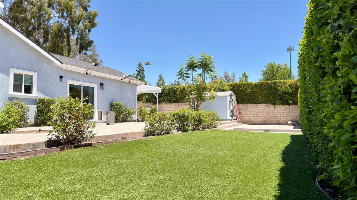 21224 West Rinaldi Chatsworth, CA 91311 - Photo 3 of 72