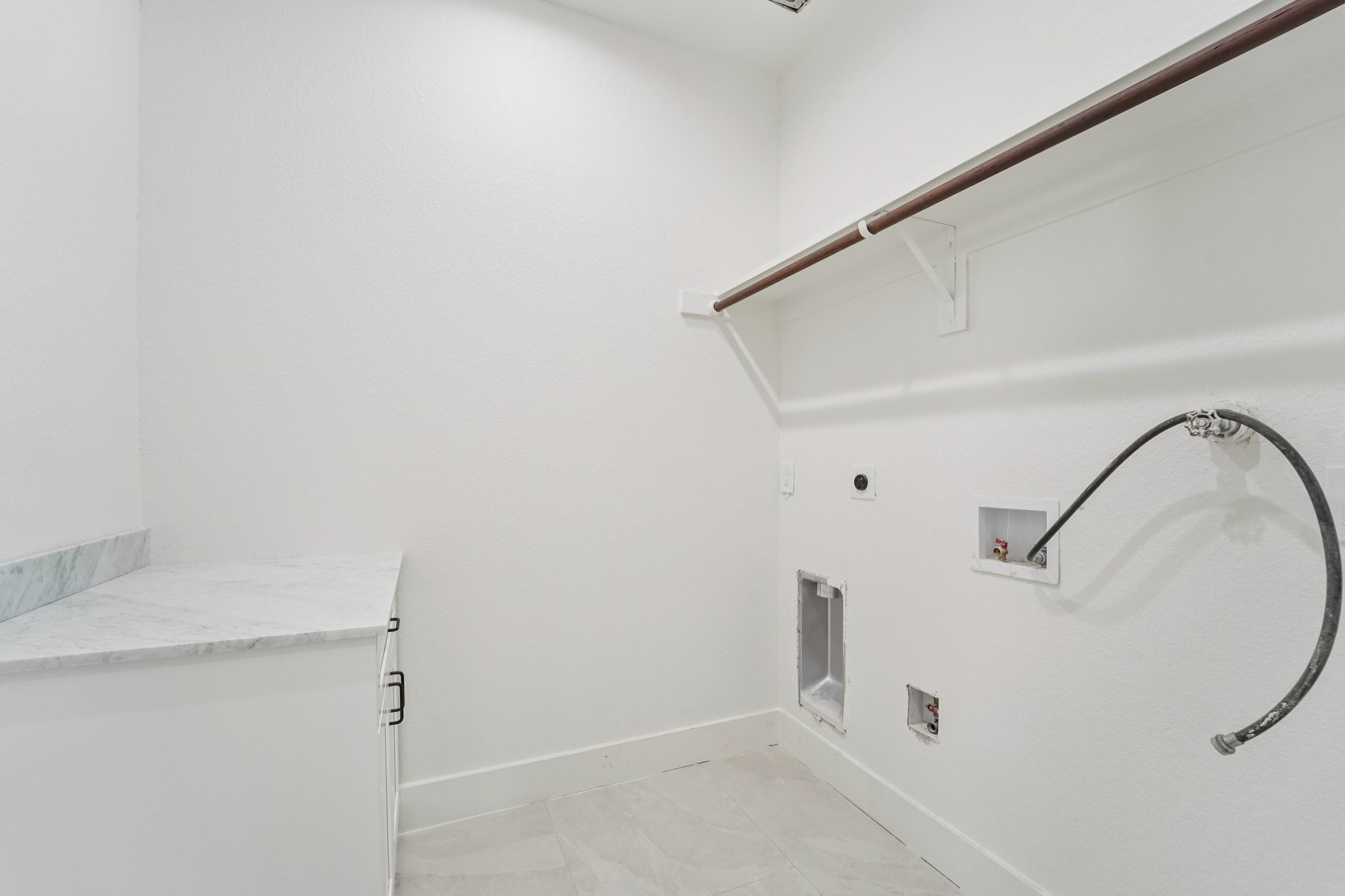 708 South Carroll Street La Porte, TX 77571 - Photo 19 of 29 a view of storage and utility