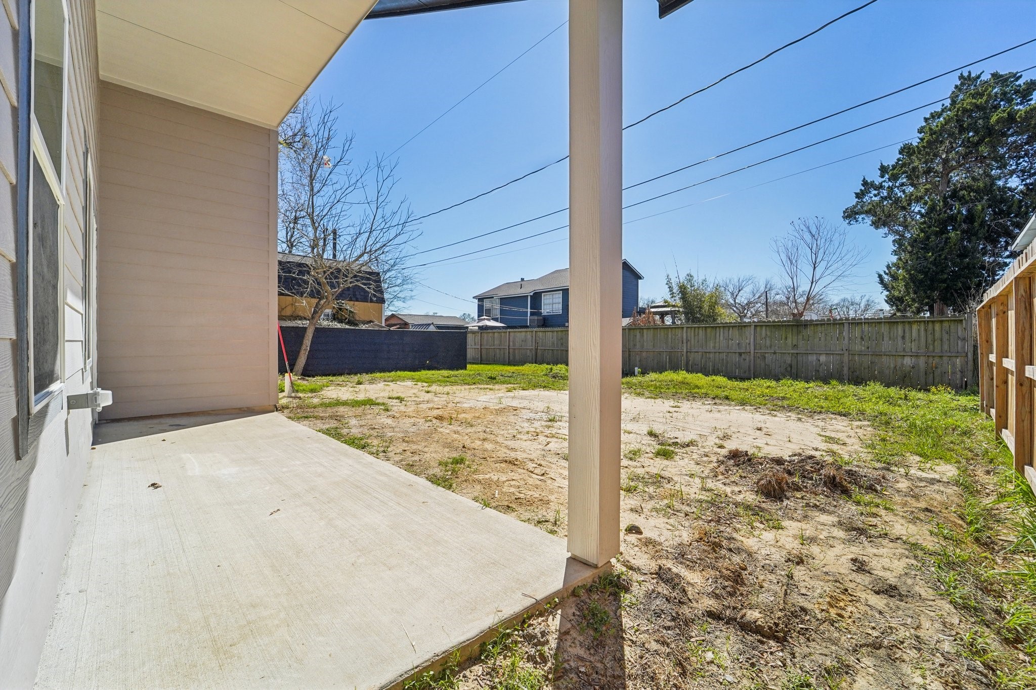 708 South Carroll Street La Porte, TX 77571 - Photo 26 of 29 a view of a backyard