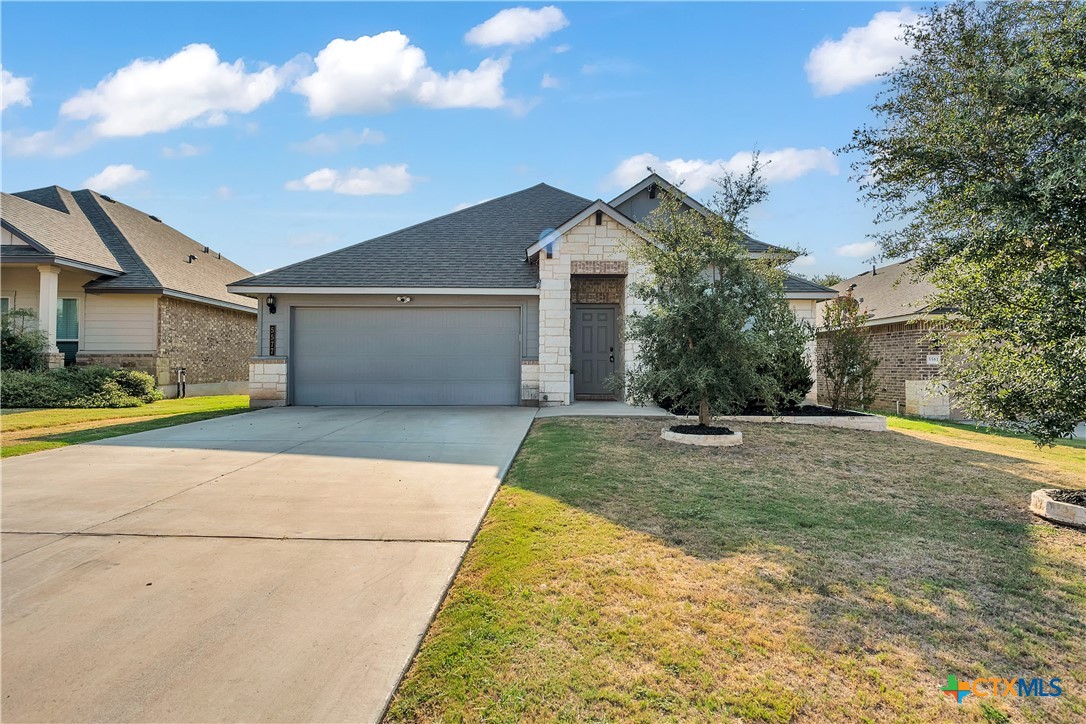 5577 Perdita Drive Belton, TX 76513 - Photo 2 of 25 a view of backyard of a house