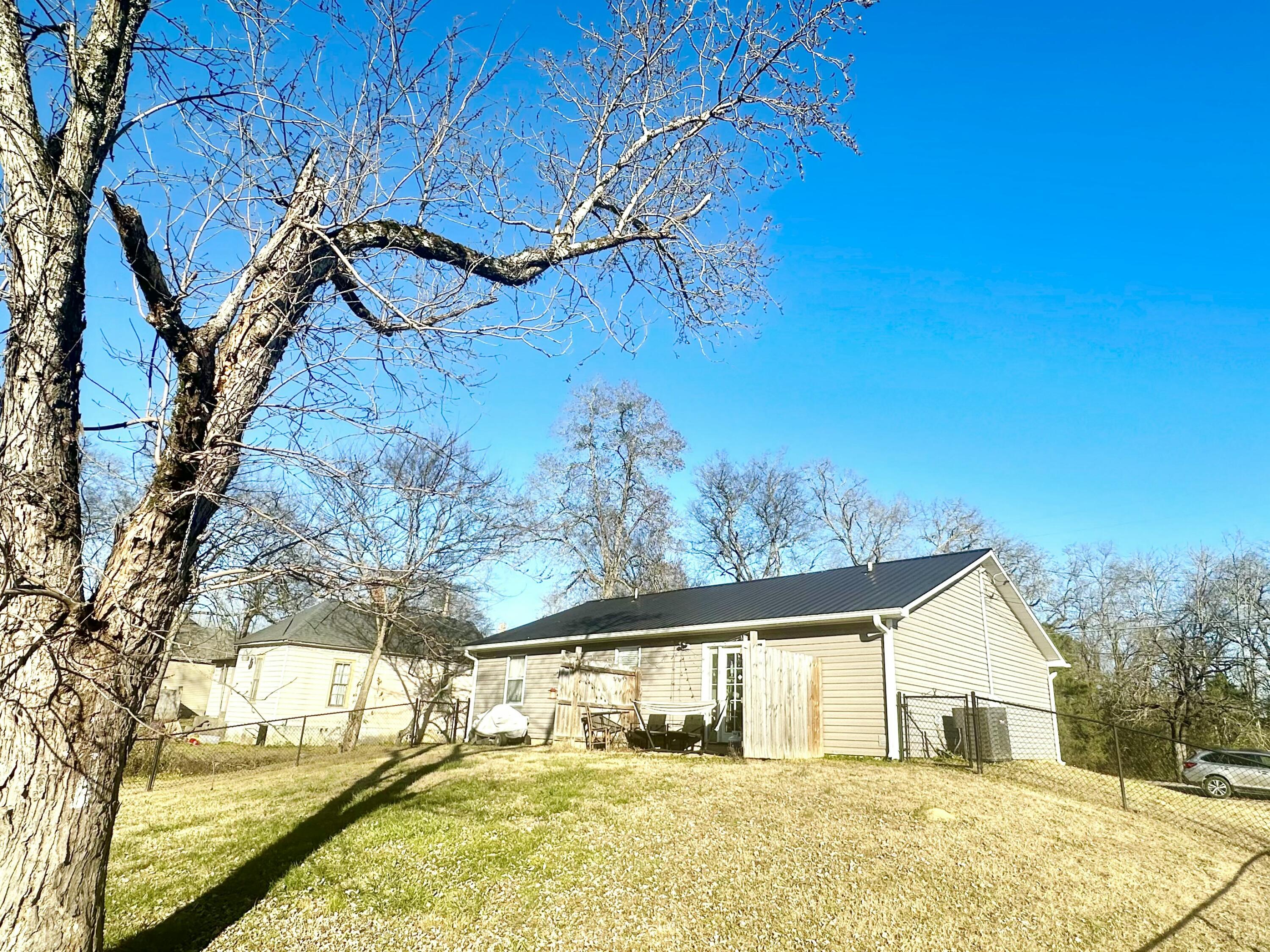 1501 Lee Street Chickamauga, GA 30707 - Photo 8 of 45 IMG_0629