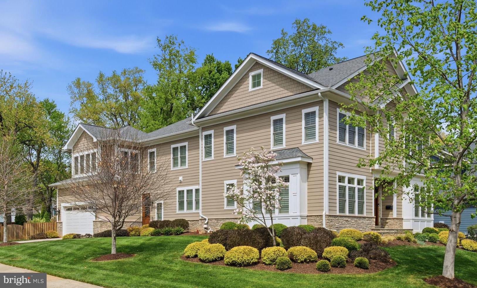 609 Kingsley Road Southwest Vienna, VA 22180 - Photo 1 of 47
