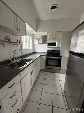 $1,400 | 408 Franklin Street, Unit 3, Buffalo, NY 14202