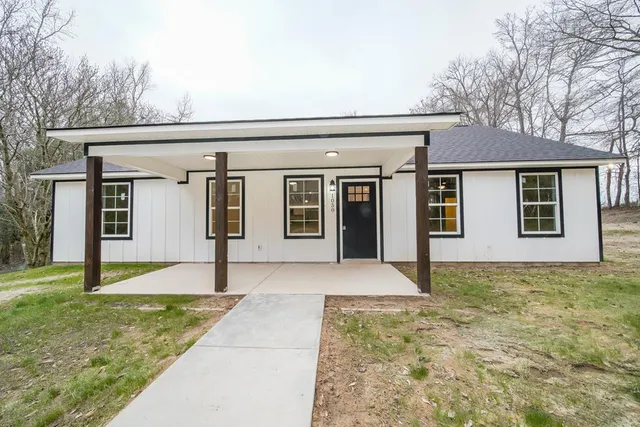 $329,900 | 1050 Mt Airy Road, Waverly Hall, GA 31831