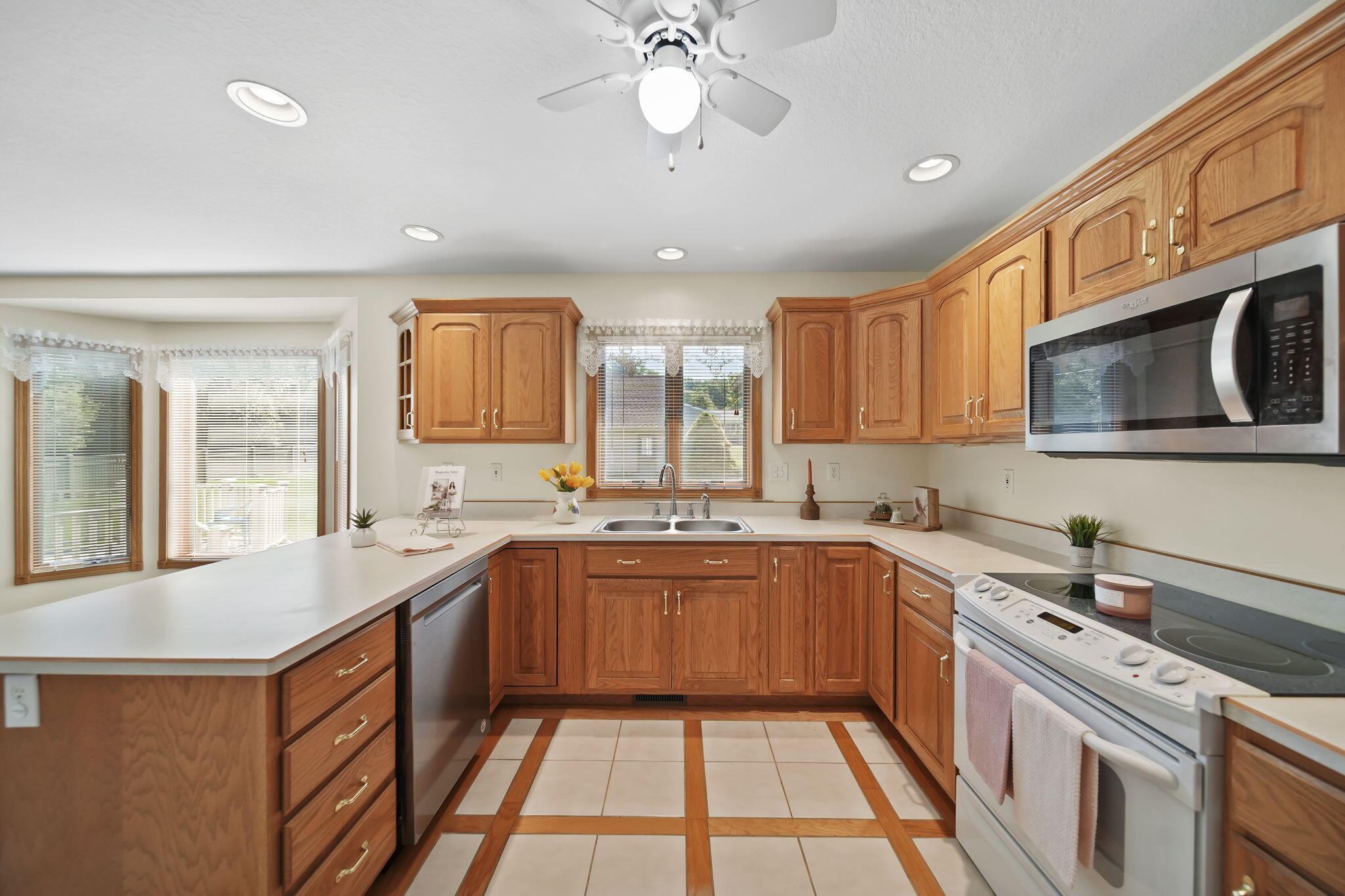 1771 North Sutton Road Jackson, MI 49201 - Photo 11 of 29 kitchen 2