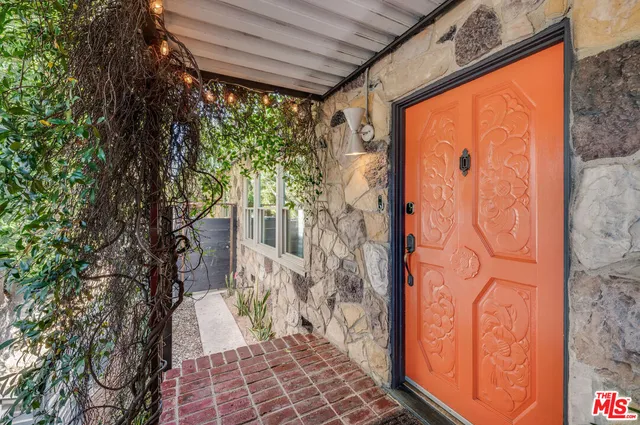 $5,900 | 846 Silver Lake Boulevard, Los Angeles, CA 90026