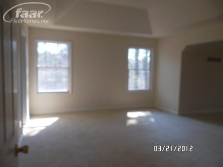 5664 Cullen Road Fenton, MI 48430 - Photo 16 of 23 20261317-15.JPG