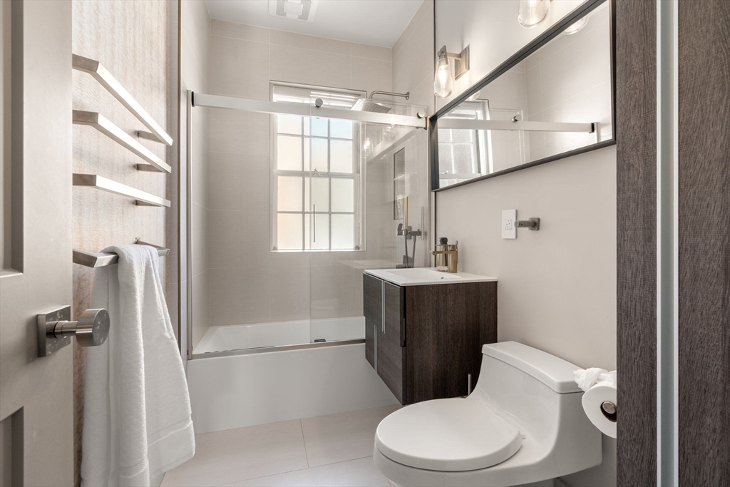 135 Beaconsfield Road, Unit 2 Brookline, MA 02445 - Photo 13 of 17