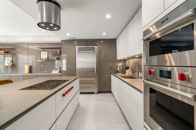 $1,550,000 | 135 Beaconsfield Road, Unit 2, Brookline, MA 02445