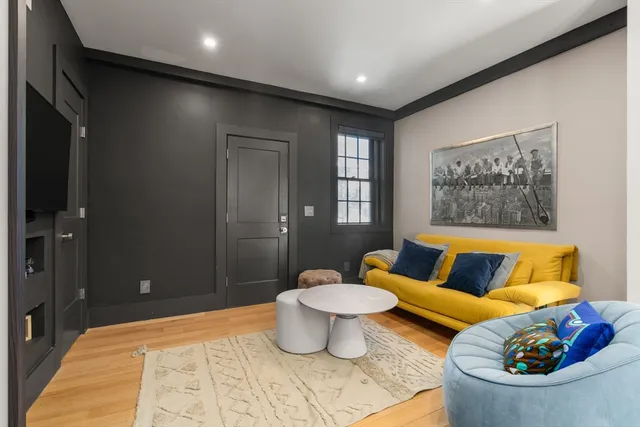 $1,550,000 | 135 Beaconsfield Road, Unit 2, Brookline, MA 02445