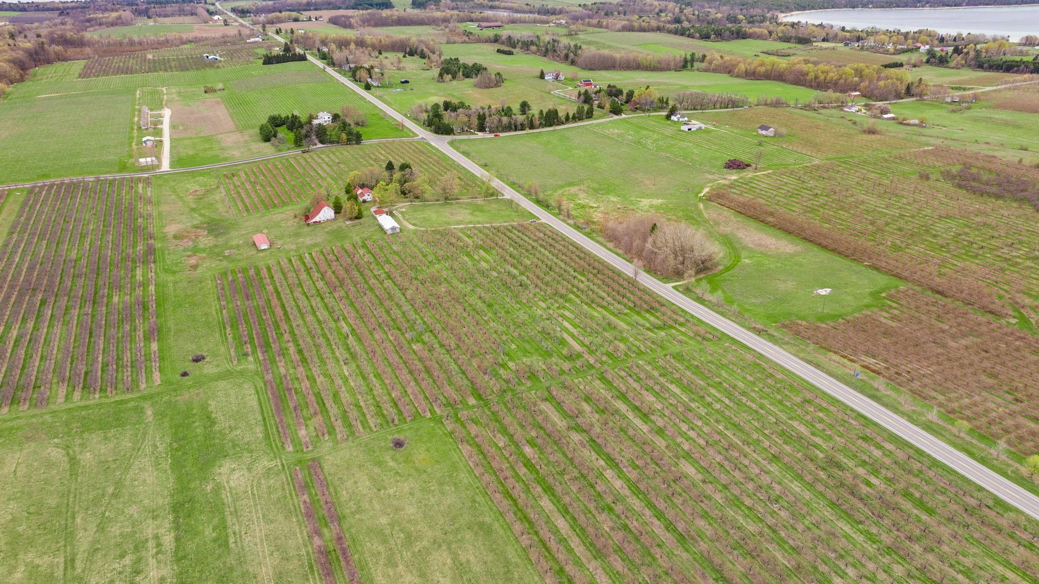 17835 Center Road Traverse City, MI 49686 - Photo 15 of 20