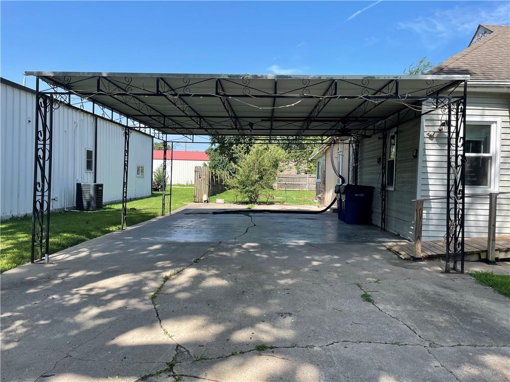 217 Main Street Linwood, KS 66052 - Photo 2 of 27