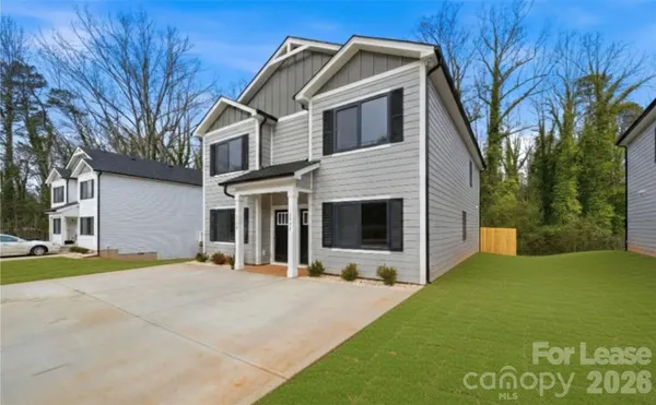 $1,595 | 2340 13th St Drive Northeast, Hickory, NC 28601