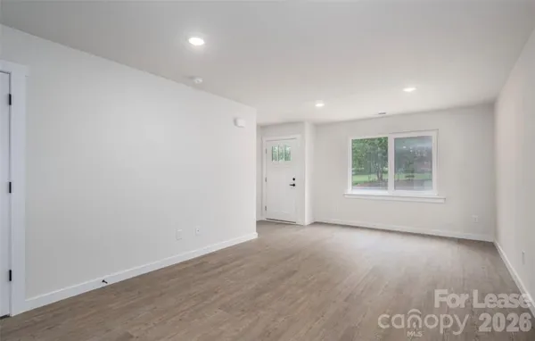 $1,595 | 2340 13th St Drive Northeast, Hickory, NC 28601