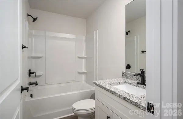 $1,595 | 2340 13th St Drive Northeast, Hickory, NC 28601