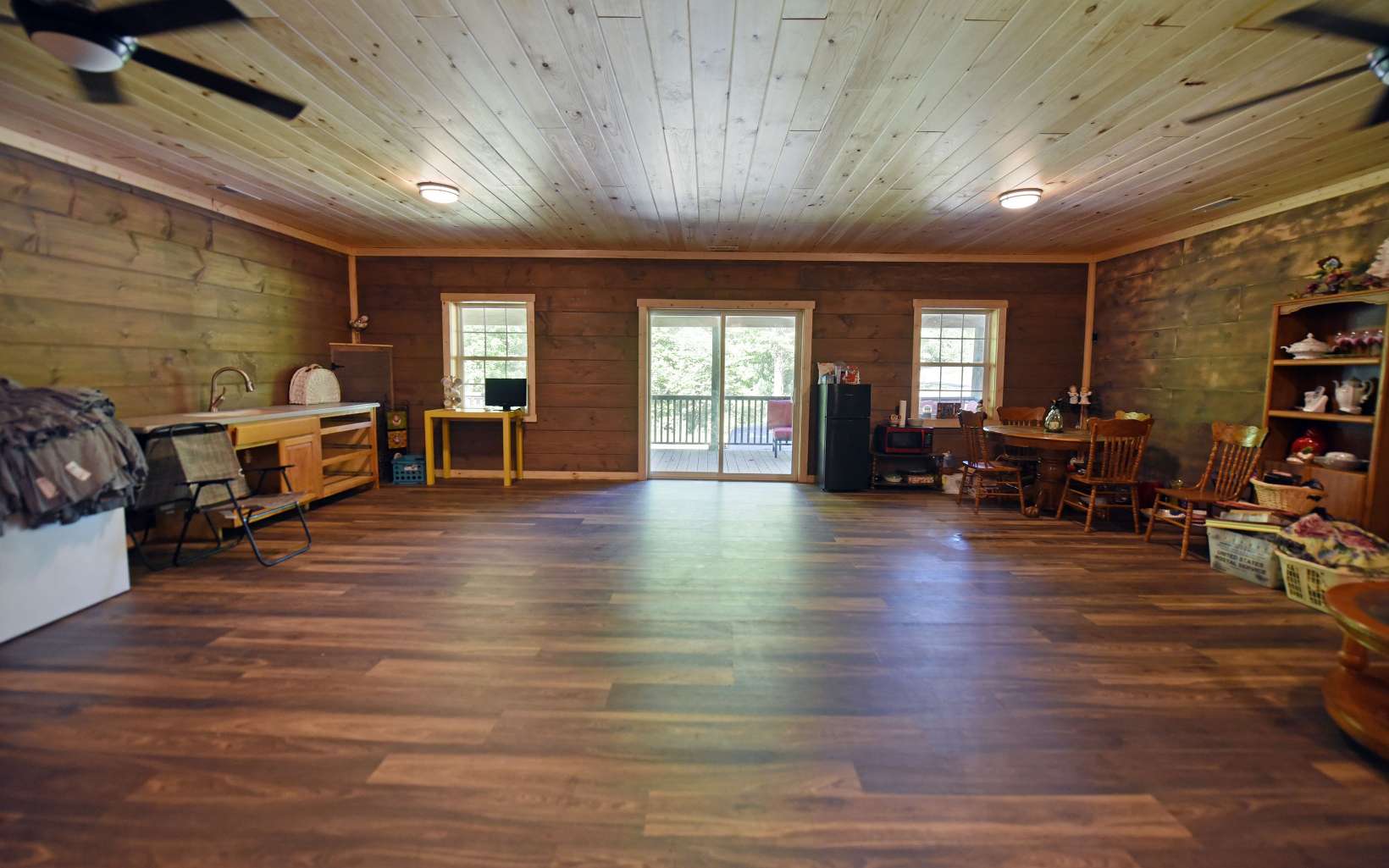 110 Goldfinch Lane Murphy, NC 28906 - Photo 24 of 36 a living room with furniture and wooden floors