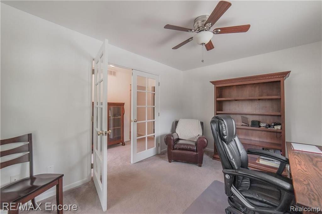 1082 Avon Manor Road Rochester Hills, MI 48307 - Photo 8 of 40