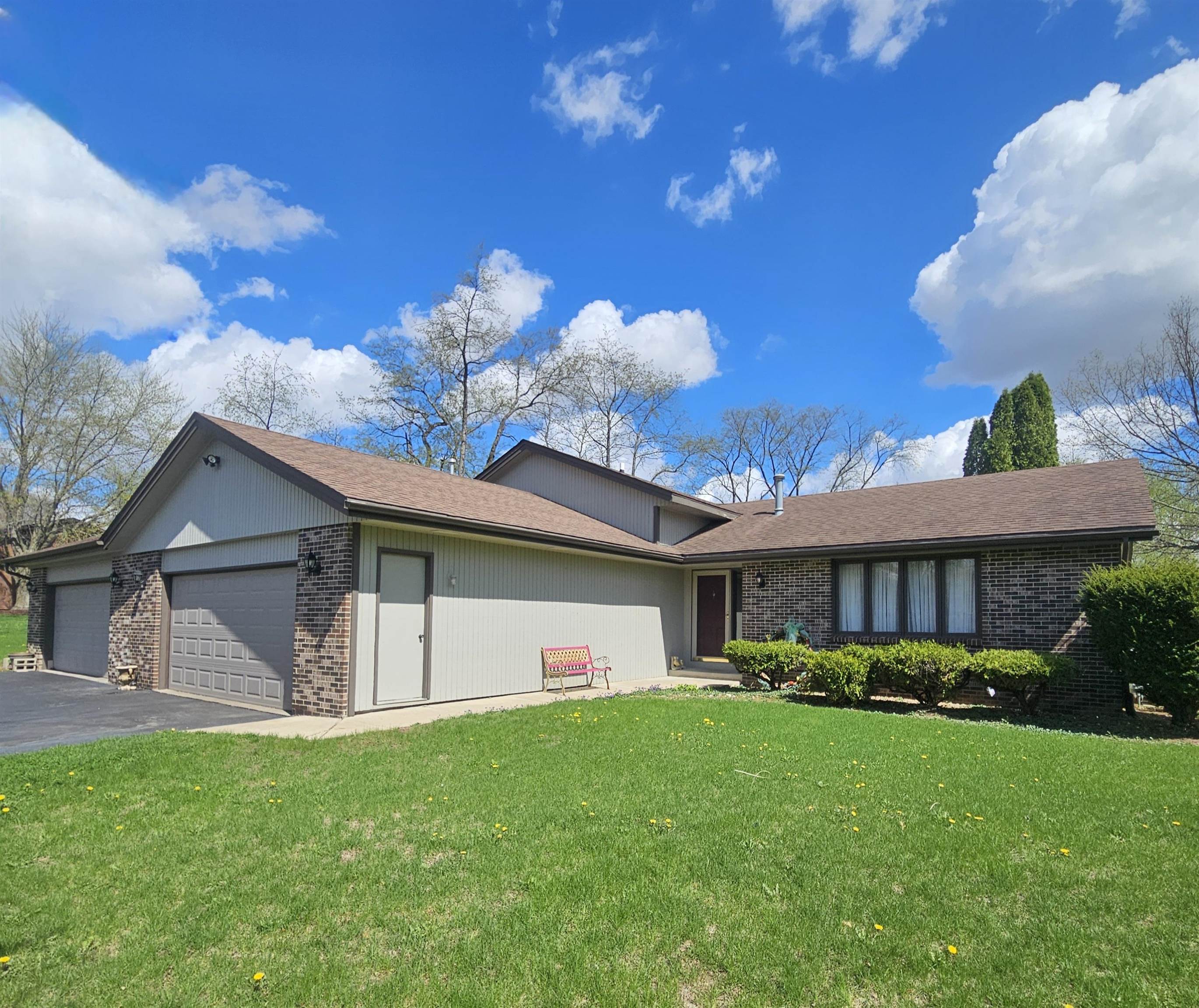 4189 Ruskin Road Rockford, IL 61101 - Photo 3 of 32