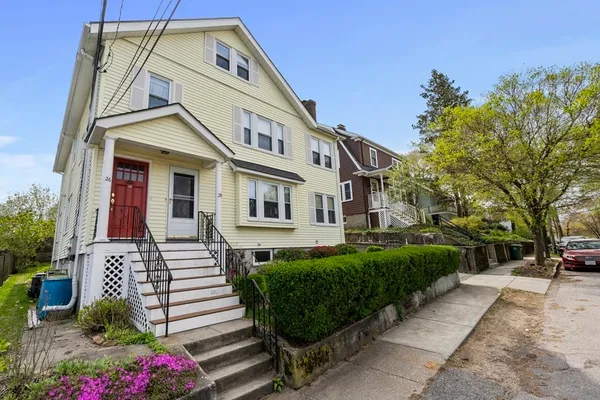 $3,000 | 28 Warwick Road, Unit 1, Watertown, MA 02472