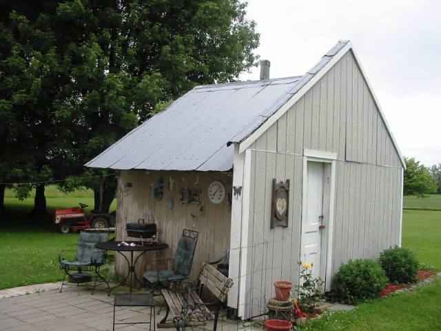 22261 Irwin Road Armada, MI 48005 - Photo 8 of 9 31096419-7.JPG