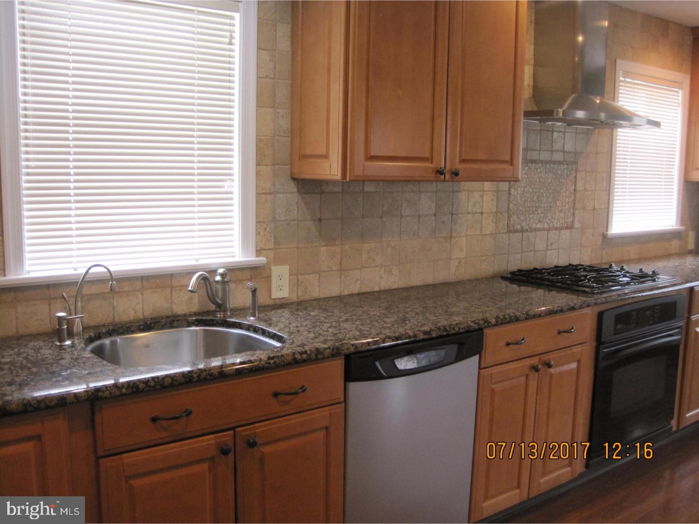 851 Cricket Road Secane, PA 19018 - Photo 5 of 16 Kitchen