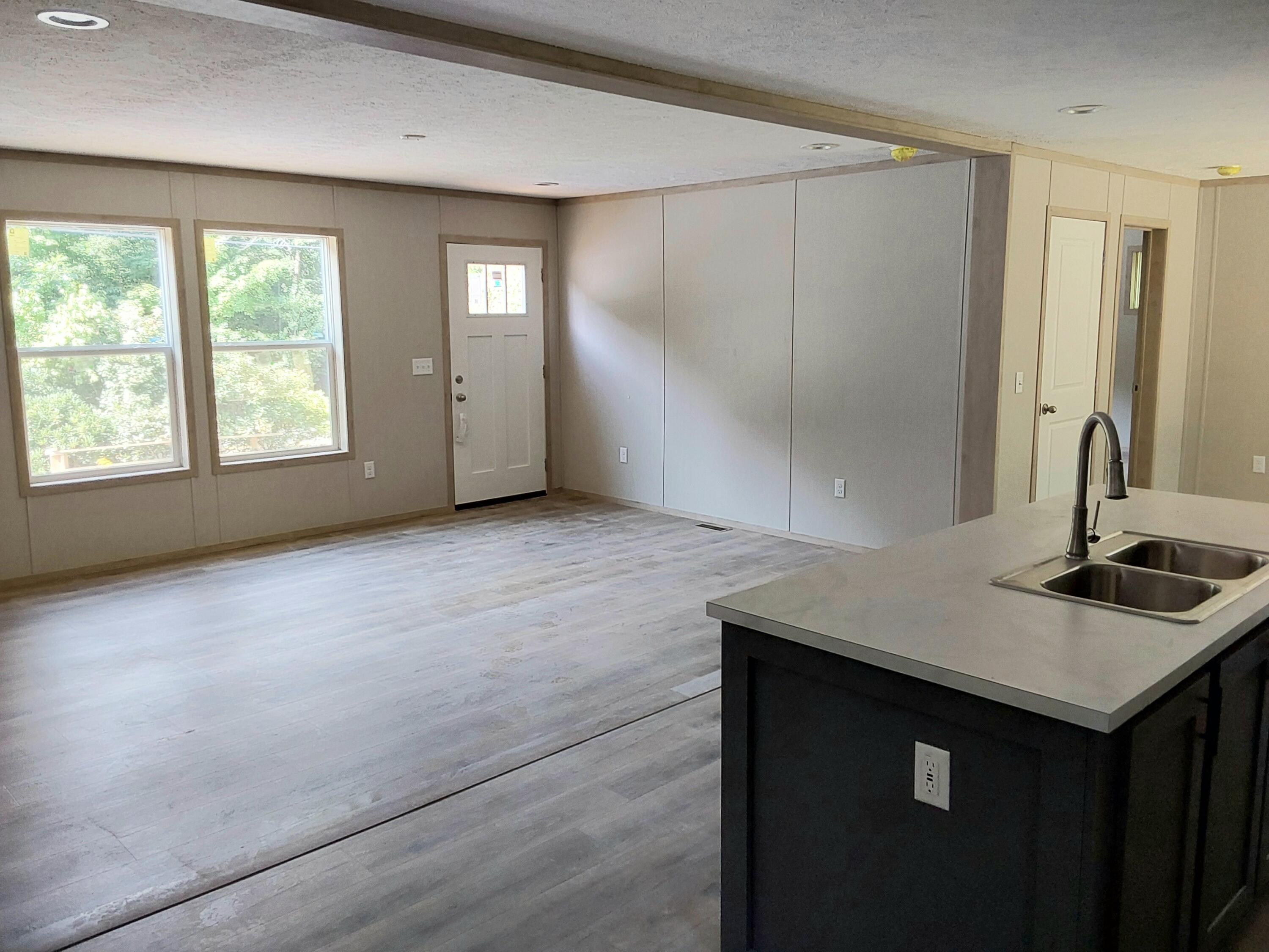 149 Gardiner Road Jefferson, ME 04348 - Photo 3 of 10 1000006015