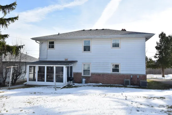 $469,900 | N88W16270 Park Boulevard, Menomonee Falls, WI 53051