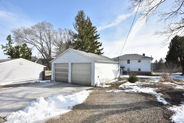 $469,900 | N88W16270 Park Boulevard, Menomonee Falls, WI 53051