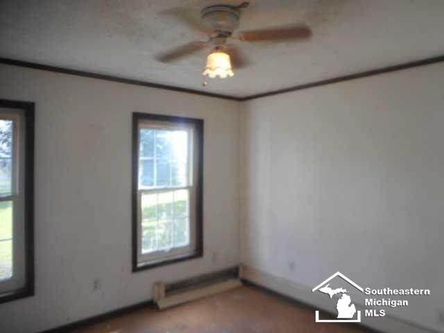 5296 Scofield Road Maybee, MI 48159 - Photo 18 of 26 21131043-17.JPG