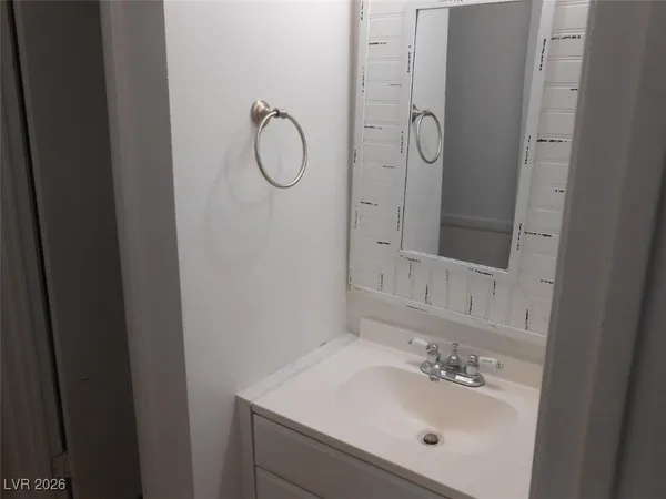 $1,400 | 6671 Bubbling Brook Drive, Unit D, Las Vegas, NV 89107