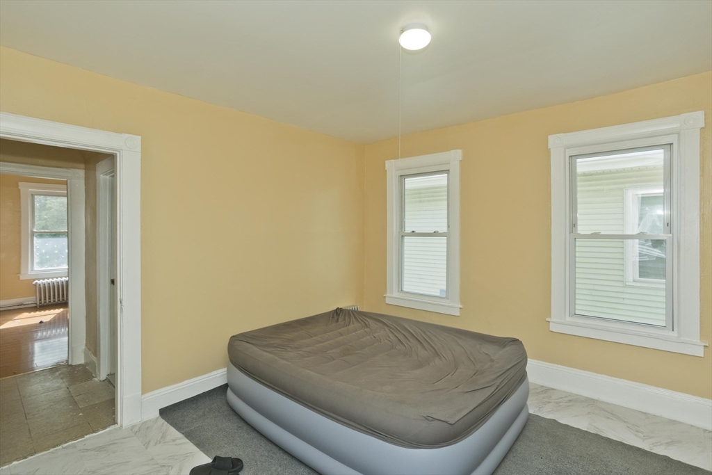 116-118 Massasoit Street Springfield, MA 01107 - Photo 14 of 32