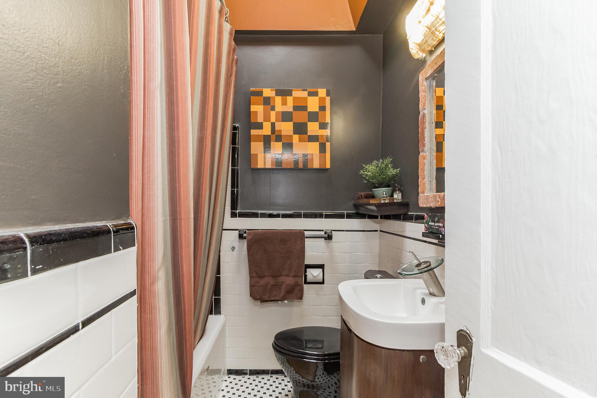 819 West 33rd Street Baltimore, MD 21211 - Photo 25 of 36