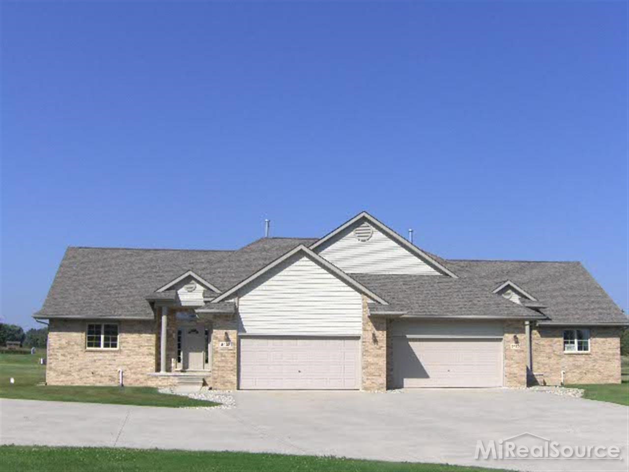 5440 Babcock Road Lexington, MI 48450 - Photo 1 of 6 31193760.JPG