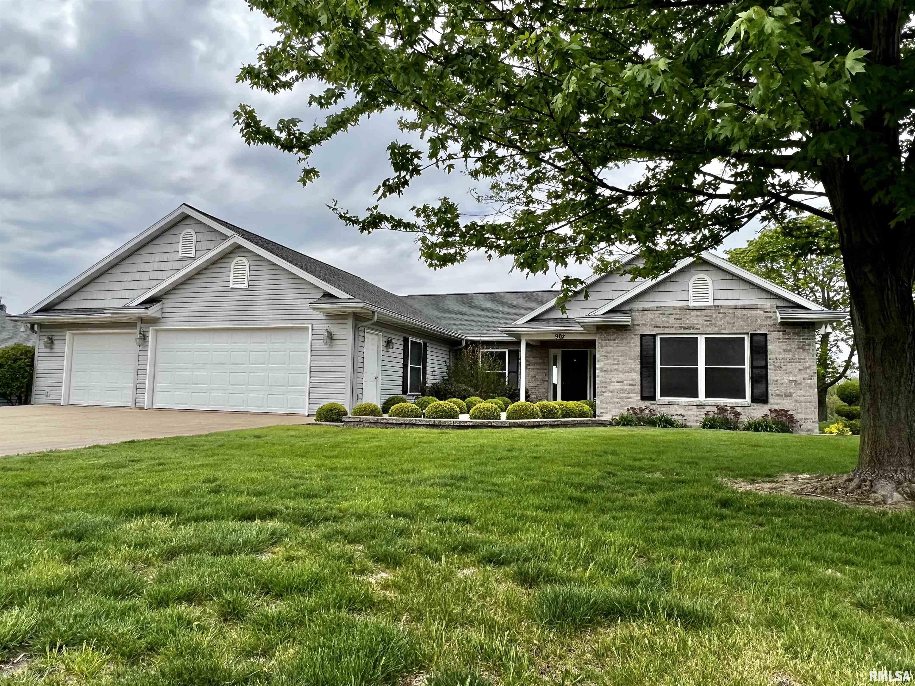 907 Oakview Drive Macomb, IL 61455 - Photo 35 of 40