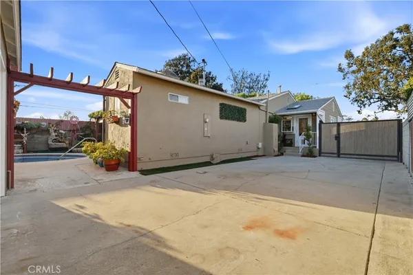 $1,125,000 | 5320 East Pavo Street, Long Beach, CA 90808