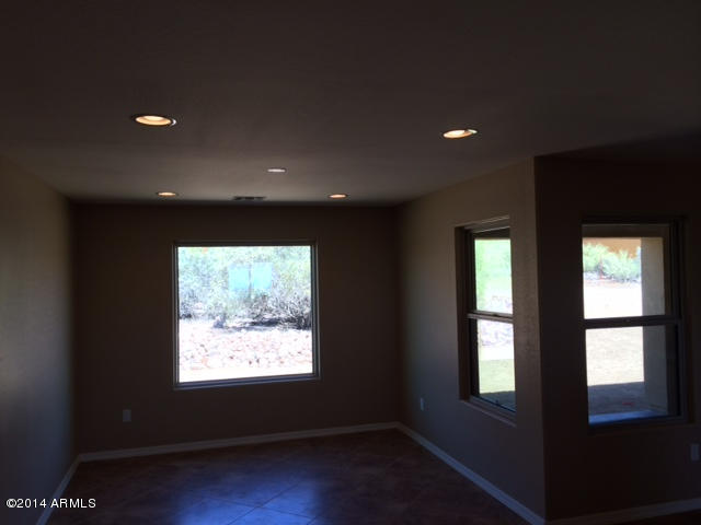 1867 North Geronimo Road Apache Junction, AZ 85119 - Photo 11 of 18 DINING ROOM 1