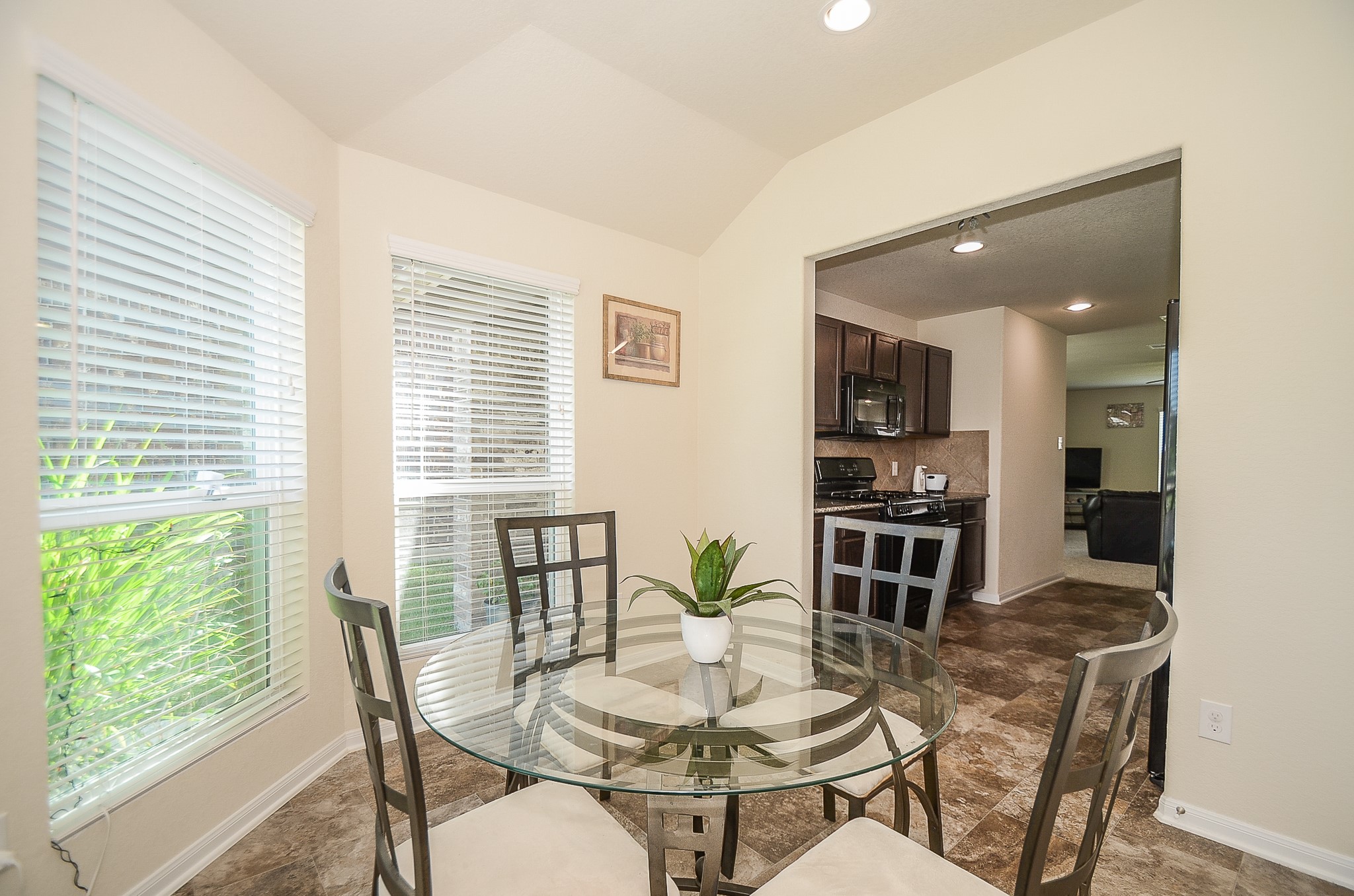 3027 Narrow Stream Way Katy, TX 77493 - Photo 14 of 32 Breakfast room