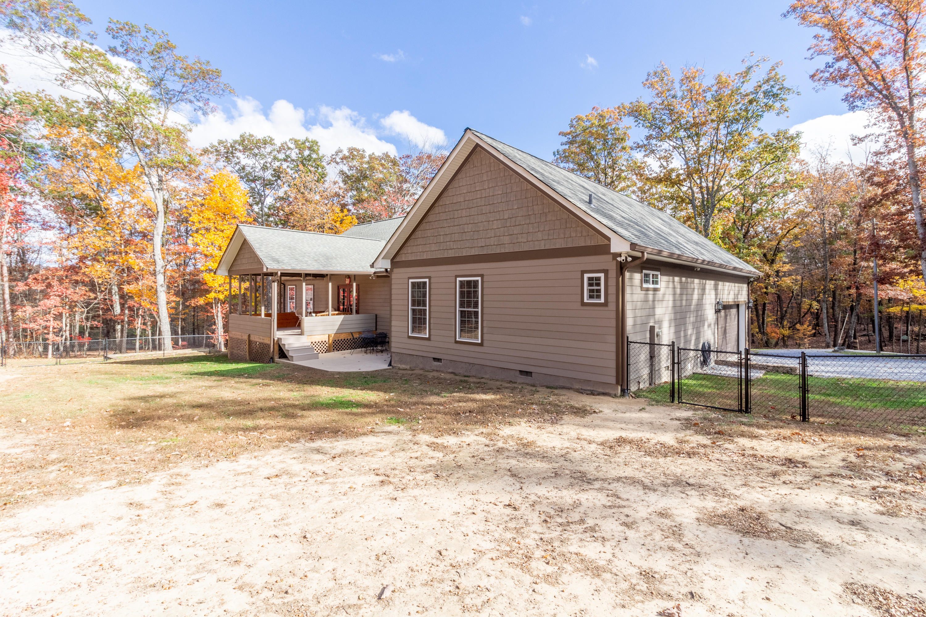 319 Bohicket Lane Rising Fawn, GA 30738 - Photo 2 of 40 319 Bohicket Ln