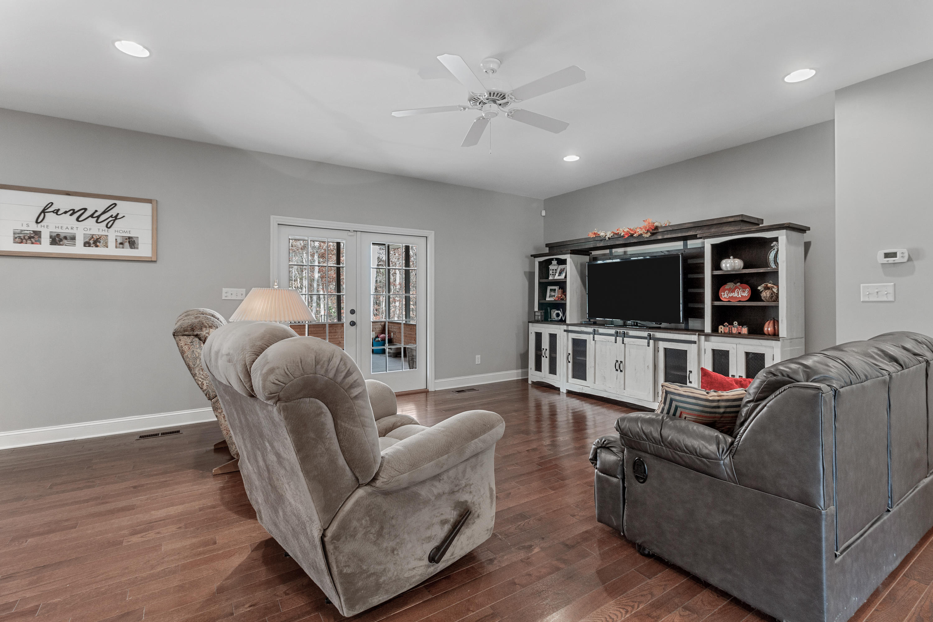319 Bohicket Lane Rising Fawn, GA 30738 - Photo 21 of 40 Living Room Area