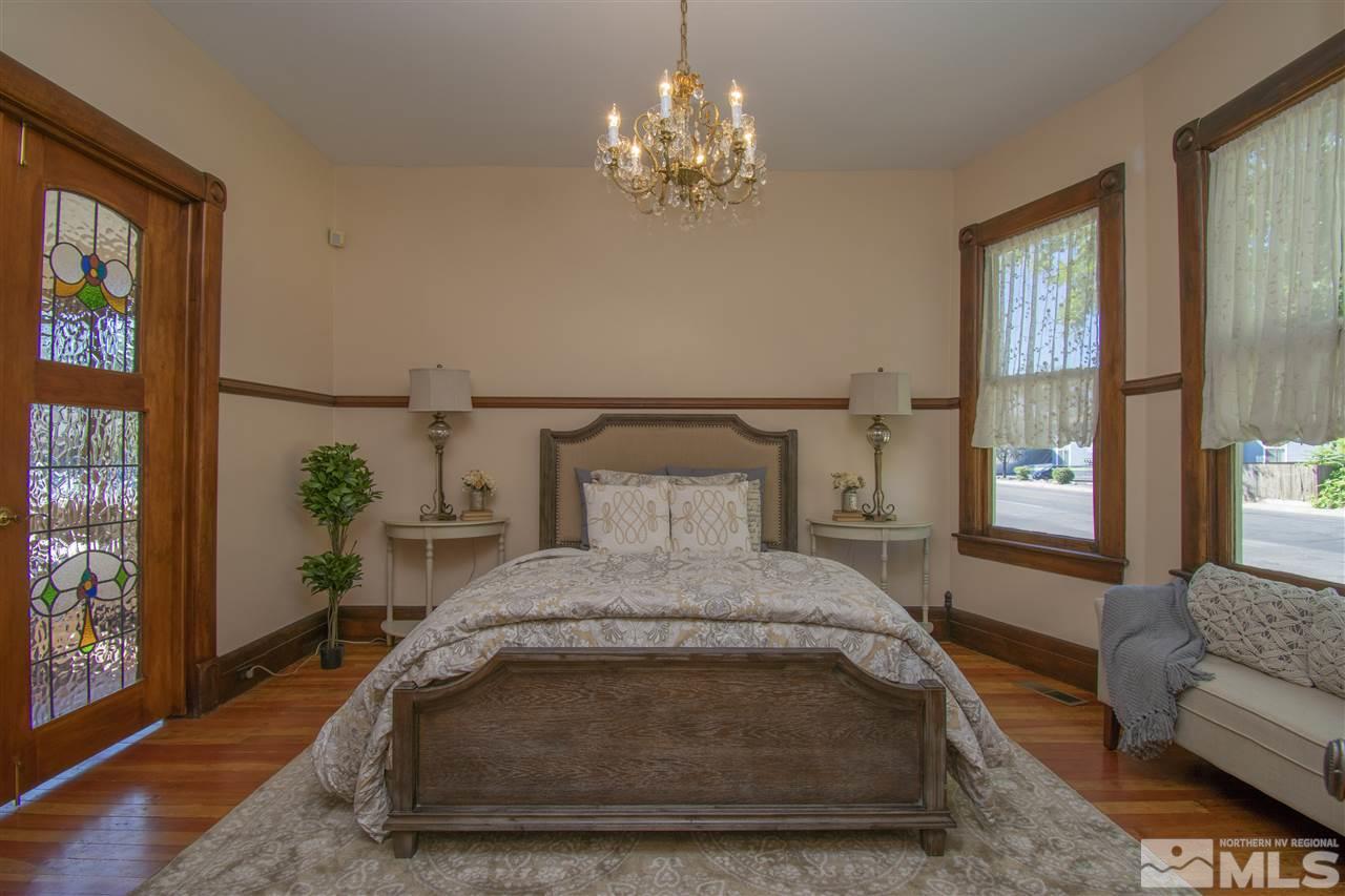 524 Holcomb Avenue Reno, NV 89502 - Photo 3 of 19 Photo 3